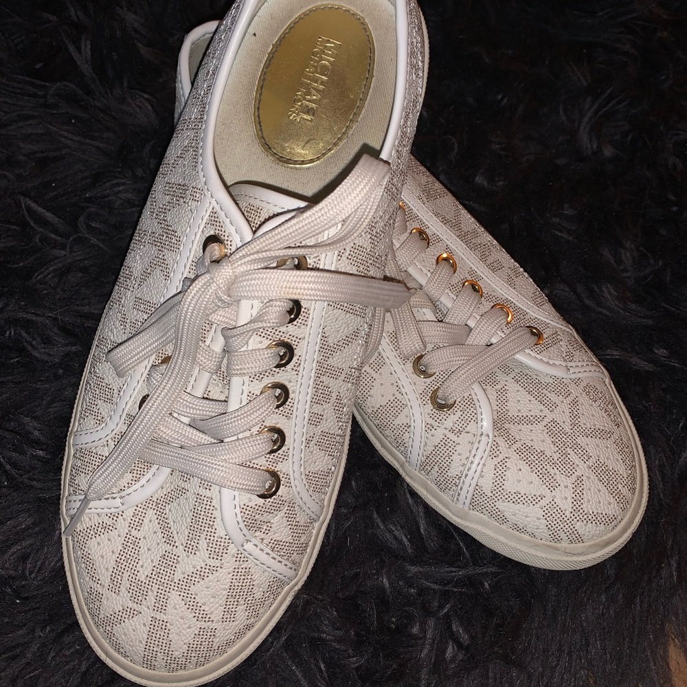Shoe MK - Picture 2 of 5